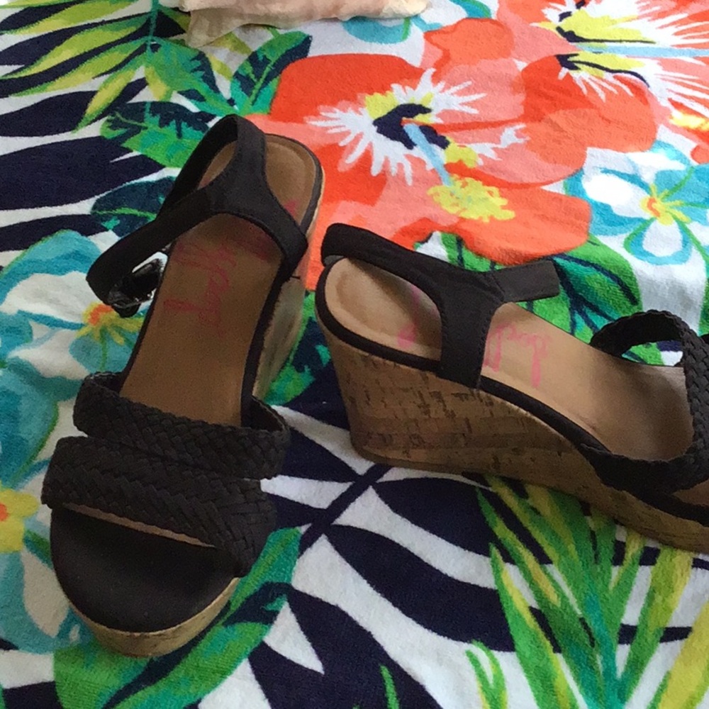 Black platform sandals